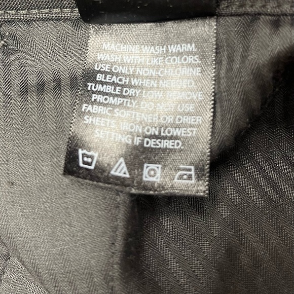 Men’s Haggar dress pants - Size 42/29 - Gently worn - Picture 9 of 10